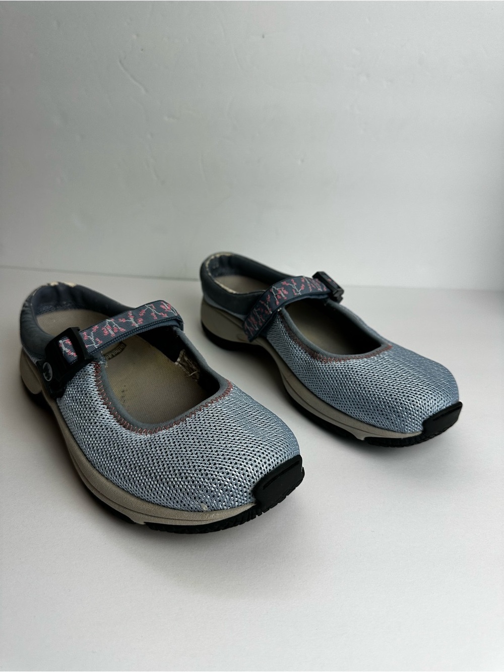 Merrell Encore Slip On Shoes Women's Size 7.5 EU 38 Sky Blue Ortholite FLAWS
